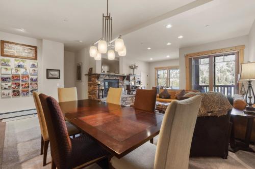 Lavishness at Elevation – Timber Ridge 3 Bedroom condo in Kirkwood (CA)