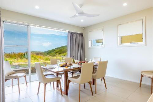 Ocean on the Rocks, 1,21 Ocean Ave - waterfront, Wi-Fi, Ducted Air Conditioning in 安娜灣
