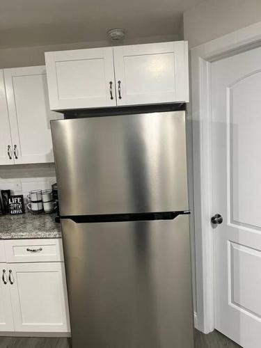 Luxury 2BEDROOM NEAR EWRNEWARK AIRPORT in Newark, USA
