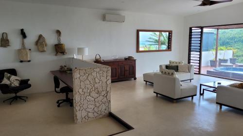 Longview - stunning views, sleeps 8, Port Vila (foto 7)