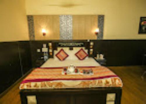 Hotel Goverdhan Palace , Mathura