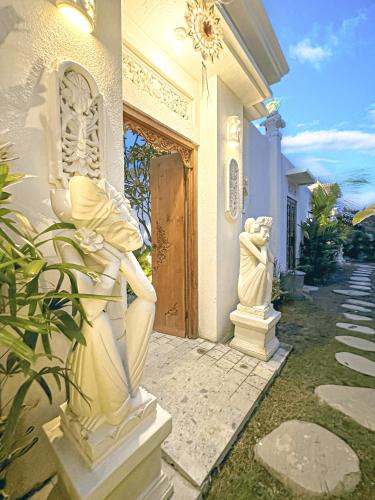 Villa 210 m² dengan 2 kamar tidur dan 2 kamar mandi pribadi di Seminyak (Sinergi Seminyak, New & Quiet Spacious Villa) in Bali