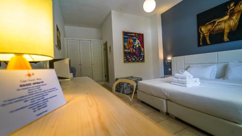 Economy Double Room image 2