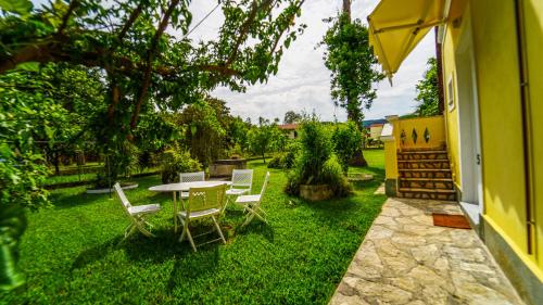 Double Room with Garden View image 2