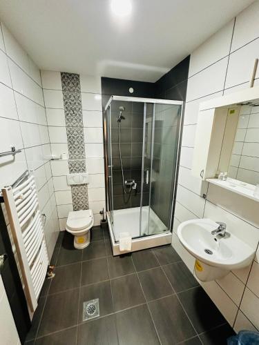 Vannas istaba, HOTEL MINERO in Tuzla