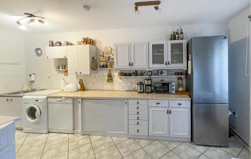 Awesome home in Lidzbark Warminski with Sauna and 5 Bedrooms - image 2
