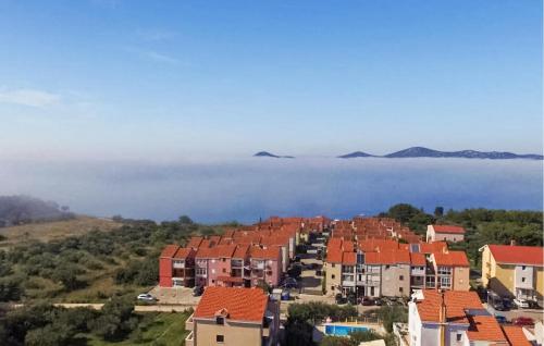 2 Bedroom Nice Apartment In Biograd