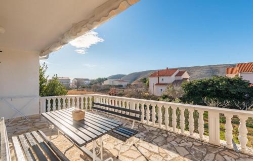 Amazing Apartment In Vlasici With Wi-Fi - Location saisonnière - Vlašići