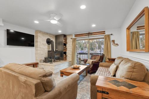 . Luxury at Altitude – Base Camp 2 Bedroom condo