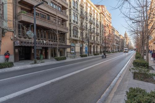 tuGuest Gran Via 42 Apartment - main image