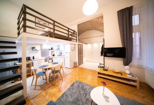 Free parking Broadway Budapest Residence - AC, 2people, Fast wifi, Smart TV, Budapest