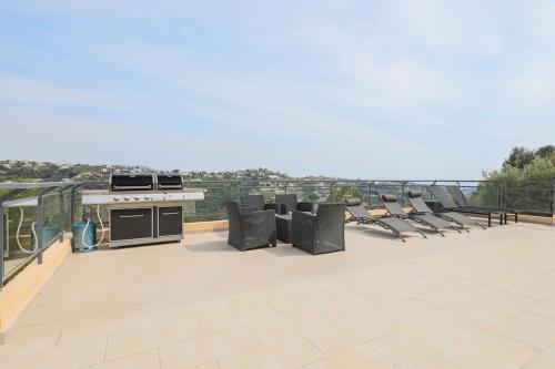 Spacieuse Villa Niçoise au calme avec piscine (Spacieuse Villa Nicoise au calme avec piscine) in La Revouta Soutrana