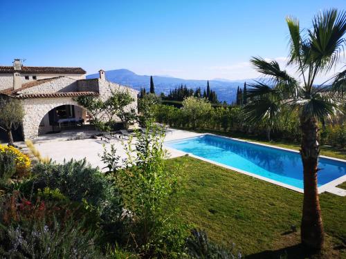 Villa magnifique vue mer piscine jardin pétanque - Location, gîte - Saint-Jeannet