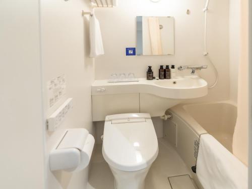 Double Room image 4