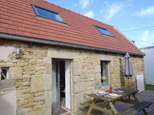 Charming Breton holiday home near the beach