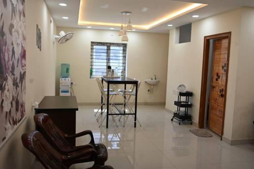 RR Enclave - service apartments - image 2