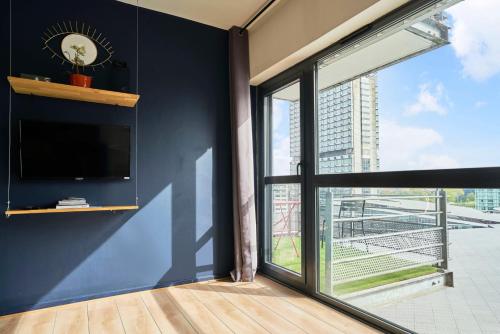 Euralille: Apartment with balcony!