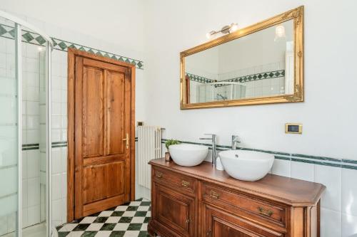 Busdraghi Luxury Apartment - image 2