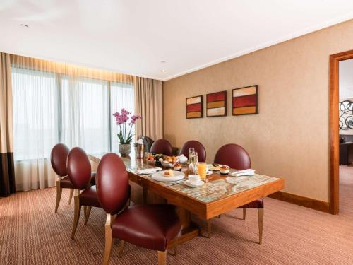 Sofitel London Heathrow - image 2