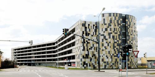 SMART-SCHÖN-Günstig,nähe U1 & Park and Ride !