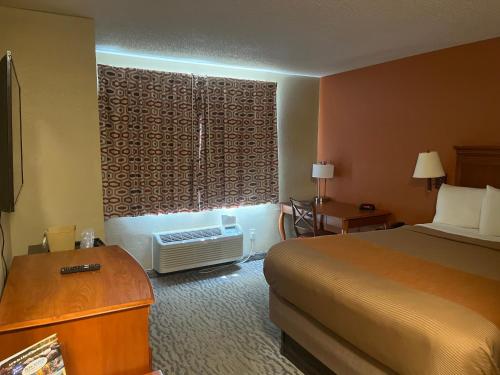 Regency Inn&Suites - Hotel - Anoka