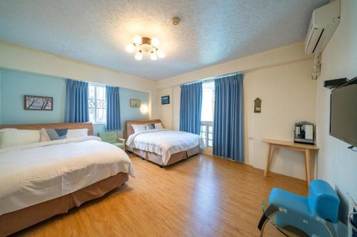 Riverbank in Wujie Township