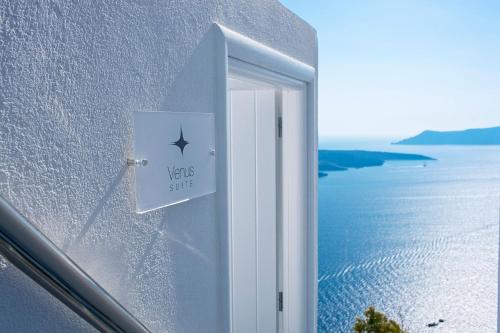 Marvelous Santorini Villa - 1 Bedroom - Villa Tioumoutiri - Private Jacuzzi and Unforgettable Caldera Sea Views - Fira