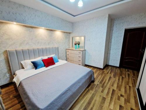 Просторная 3 комнатная квартира, Taraz (fotografie 2)