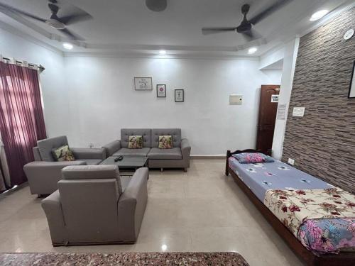 Kyle Calangute 1 bhk apartment with pool