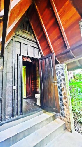 VILLA LE PETIT LEON "Authentic Traditional Wooden House"