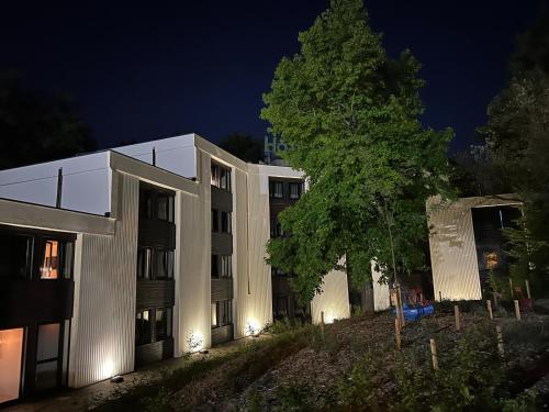 A szálláshely kívülről, Logis Hotel Des Acacias Lille Neuville en Ferrain, Restaurant l'Acacias Gourmand in Neuville-en-Ferrain