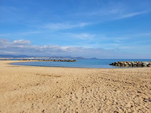 Appartement La Tranquillite, 2mn a pieds mer near Le Botafogo