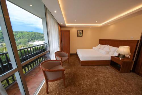 Serene Kandy Room Type - Premium Quadruple Room