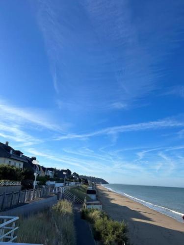appartement 50 mètres de la mer (appartement 50 metres de la mer) in Jullouville