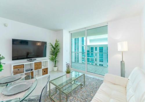 Bright & Luxurious 2BD Apartment At Brickell