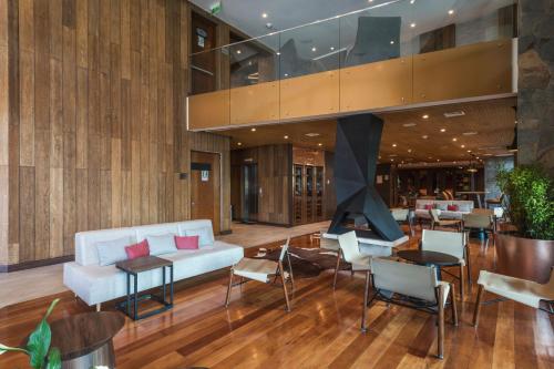 Hall, Courtyard by Marriott Puerto Montt in Puerto Montt
