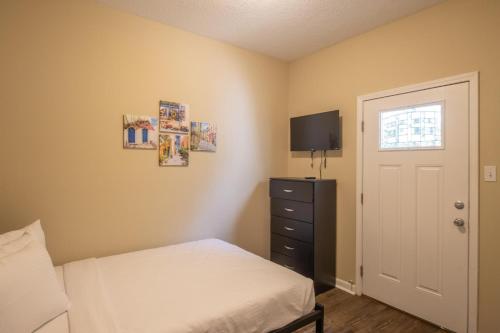 Century Oaks Townhome in Gulfport, USA