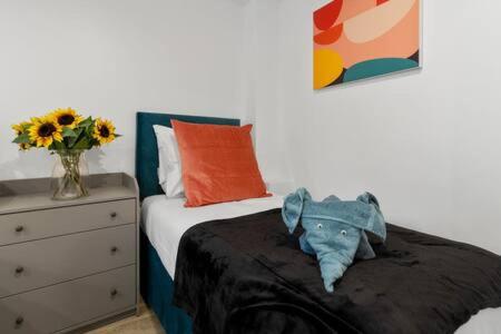 Exeter City Centre Apartments Riley Apartment