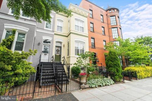 Stay in the heart of Logan Circle: Fully Walkable in Washington, USA