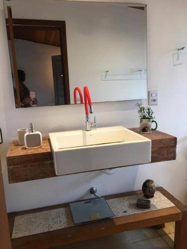 Belíssima e Afetuosa Casa em Juquehy Belíssima e Afetuosa Casa em Juquehy