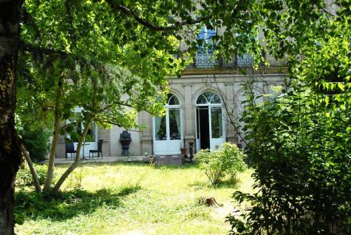 Grand Appartement a Maison sculptée (Grand Appartement a Maison sculptee) in อูตัน