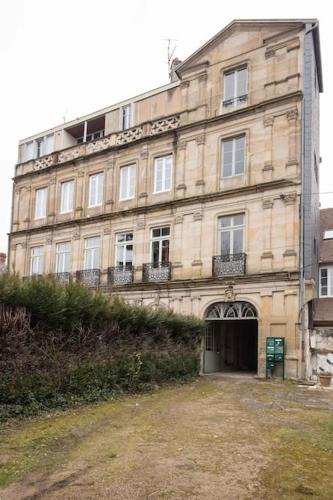 Grand Appartement a Maison sculptée (Grand Appartement a Maison sculptee) in อูตัน