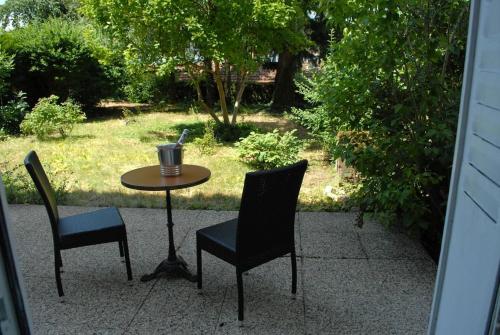 ระเบียง/ชานเรือน, Grand Appartement a Maison sculptée (Grand Appartement a Maison sculptee) in อูตัน