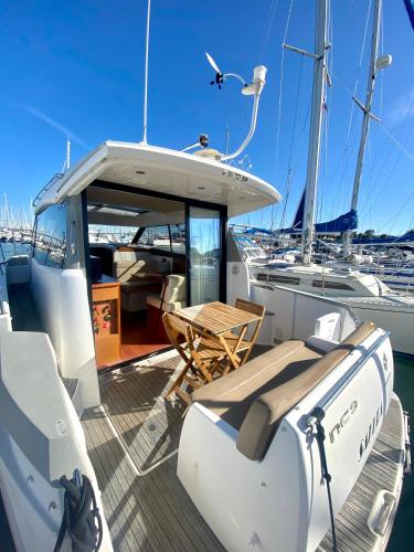 Une nuit insolite sur un bateau - BOAT PARADISE LA ROCHELLE - Hôtel - La Rochelle