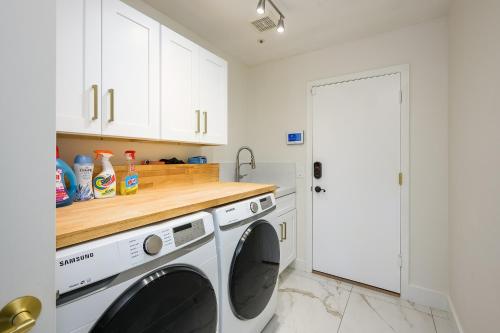 Three-Bedroom House image 10