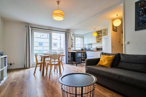Apartment balconyparking space near train station in St Maurice - Pellevoisin