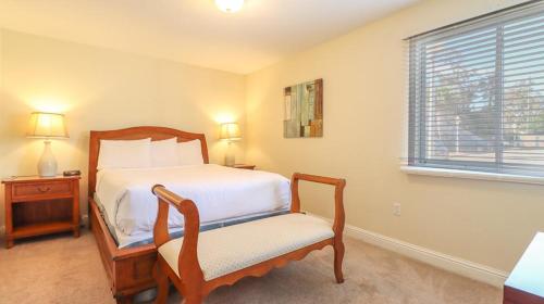 Oak Shores 71 in Biloxi, USA