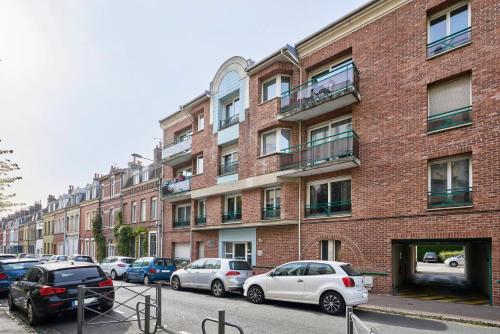 Apartment balconyparking space near train station in St Maurice - Pellevoisin