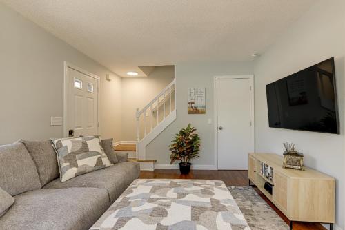 Niantic Duplex with Deck Less Than 1 Mi to Beach and Boardwalk, Niantic (zdjęcie 5)