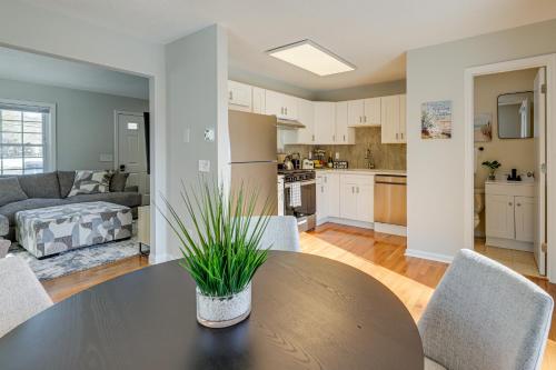 Niantic Duplex with Deck Less Than 1 Mi to Beach and Boardwalk, Niantic (zdjęcie 7)